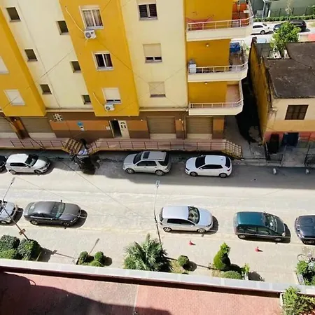 Primavera's 2+1 Lejlighed Vlorë